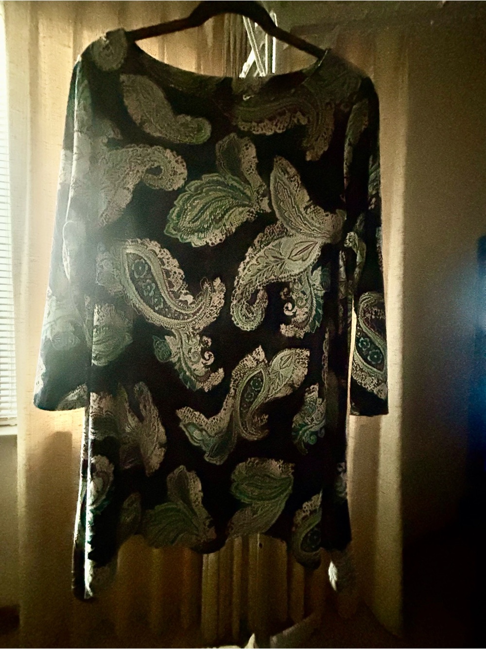 Women's Blue Paisley Long-Sleeve Tunic Top